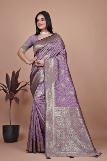 Avantini Lavender Banarasi Silk Saree with Gold Zari Butti and Majestic Pallu With Unstitched Blouse Piece