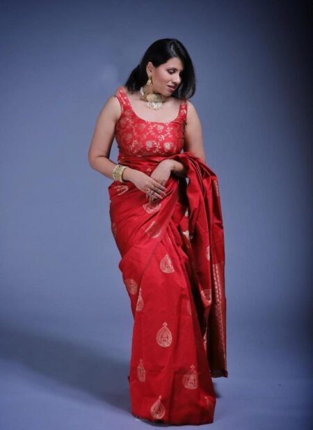 Malishka Export Jacquard Lichi Silk Red Saree With Unstiched Blouse Piece
