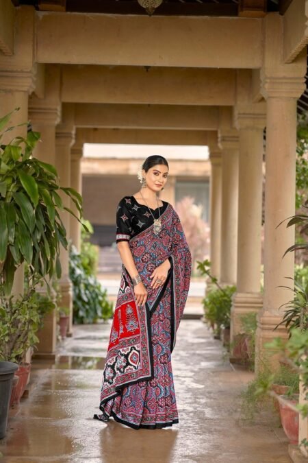 Malishka Export Cotton Printed Saree With Unstiched Blouse Piece