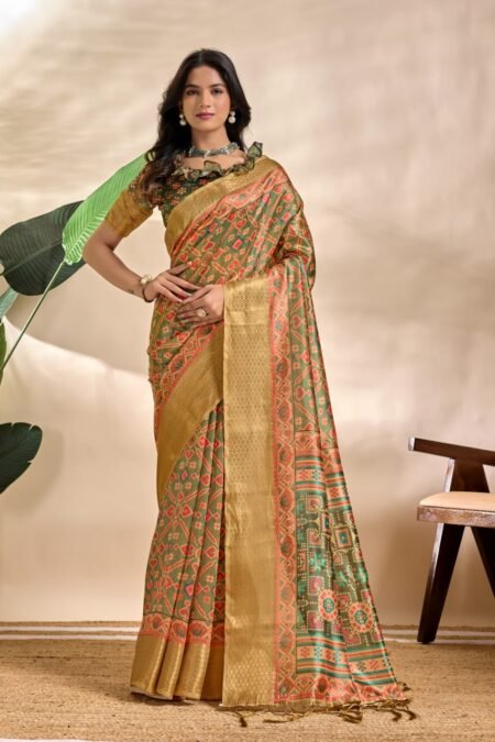 Silk Blend Geometric Saree With Unstiched Blouse Piece