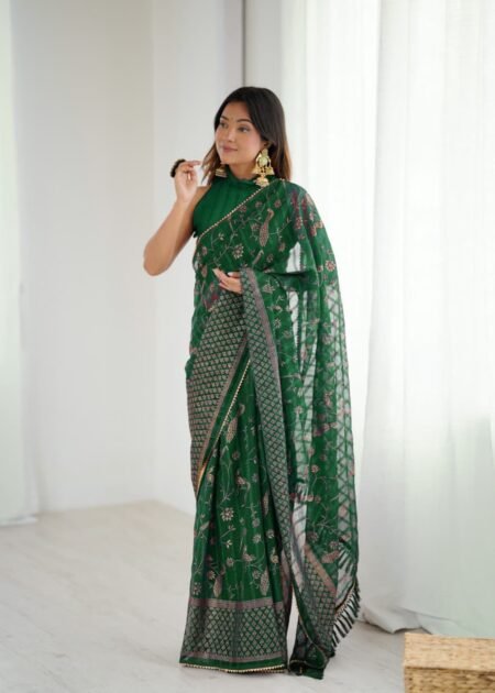 Solo Georgette Foil Print Saree With Unstiched Blouse Piece