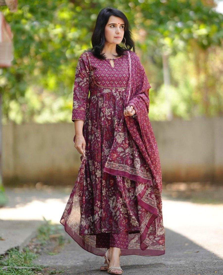 Women's Rayon Printed Anarkali Kurta Pant With Dupatta