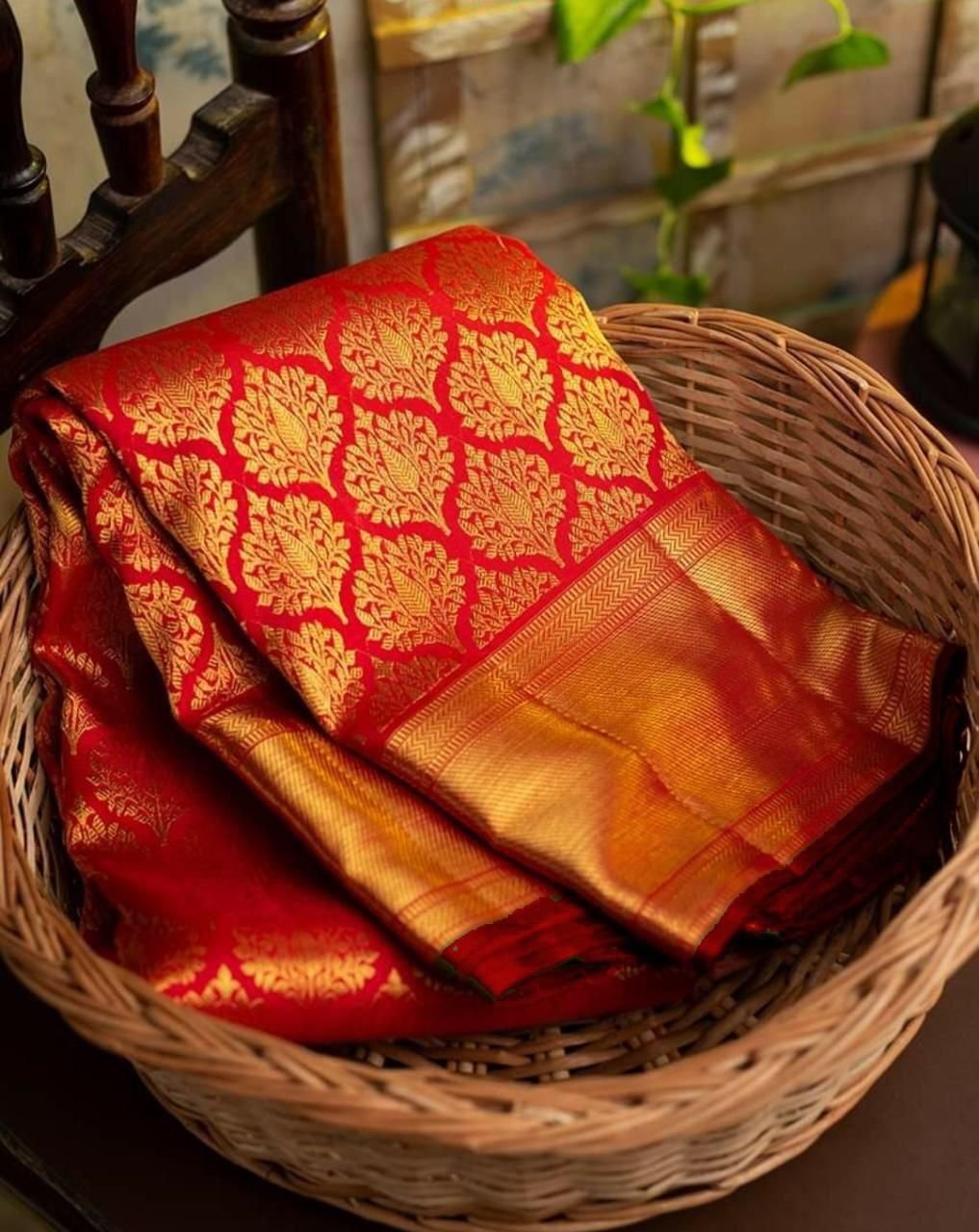 Malishka Export Jacquard Lichi Silk Red Saree With Unstiched Blouse Piece