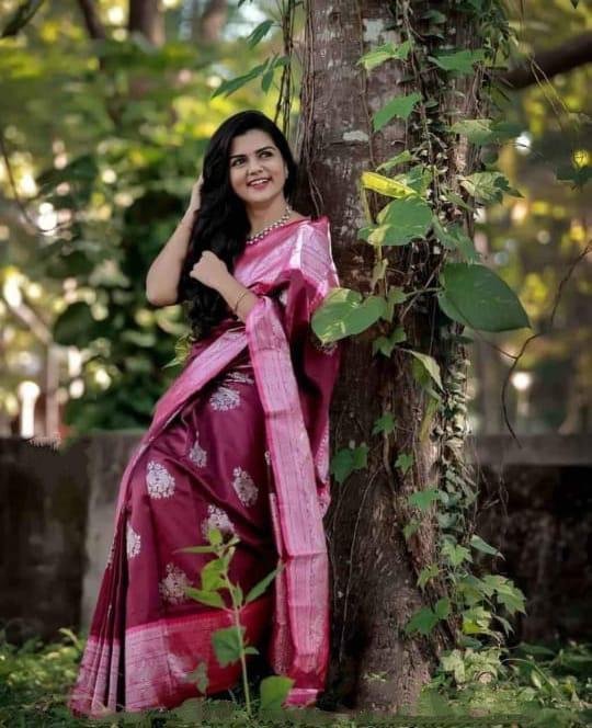 Malishka Export Jacquard Lichi Silk Wine Saree With Unstiched Blouse Piece