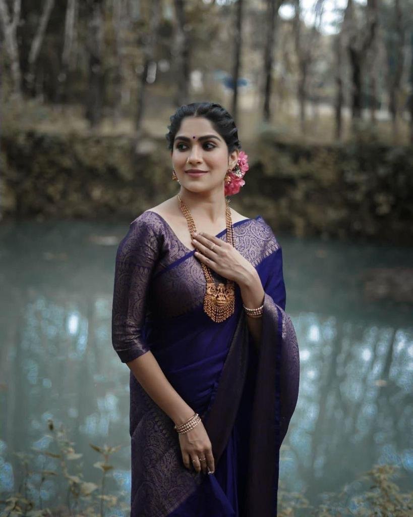 Malishka Export Jacquard Lichi Silk Navy Blue Saree With Unstiched Blouse Piece