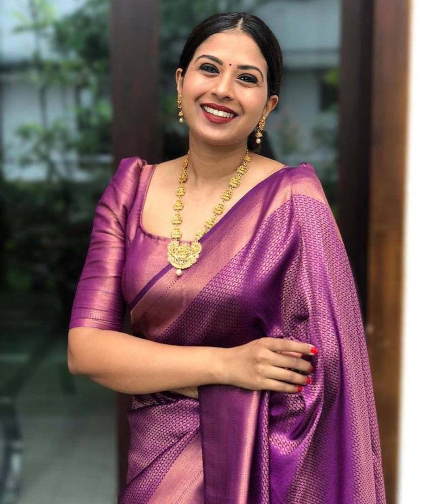 Malishka Export Jacquard Lichi Silk Purple Saree With Unstiched Blouse Piece