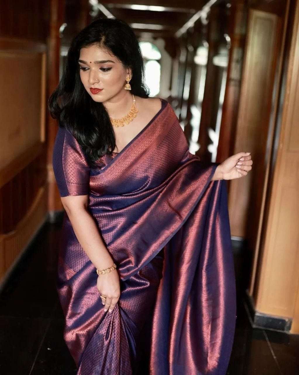 Malishka Export Jacquard Lichi Silk Wine Saree With Unstiched Blouse Piece