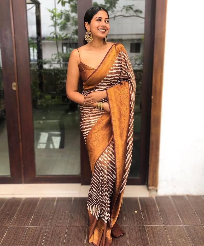 Malishka Export Jacquard Lichi Silk Brown Saree With Unstiched Blouse Piece