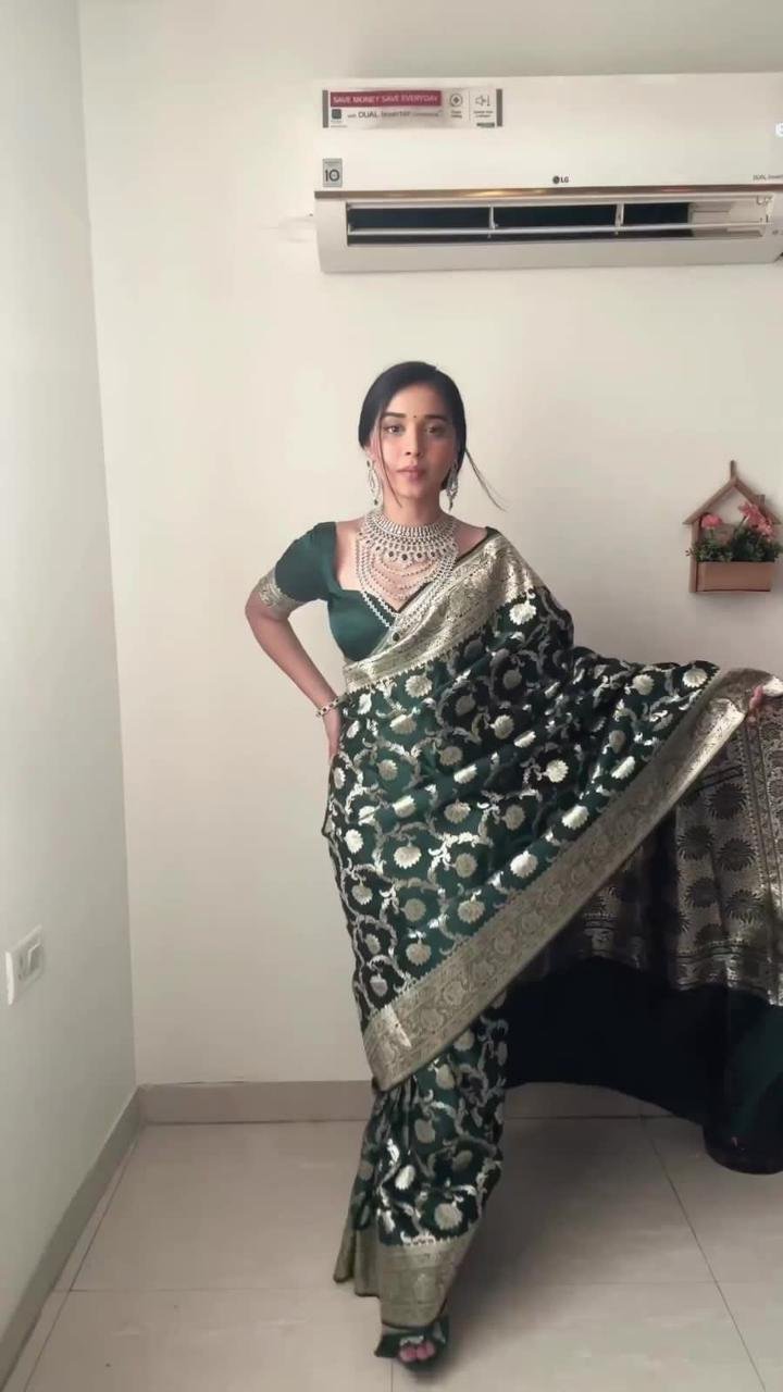 Malishka Export Weaving Linen Green Saree With Unstiched Blouse Piece