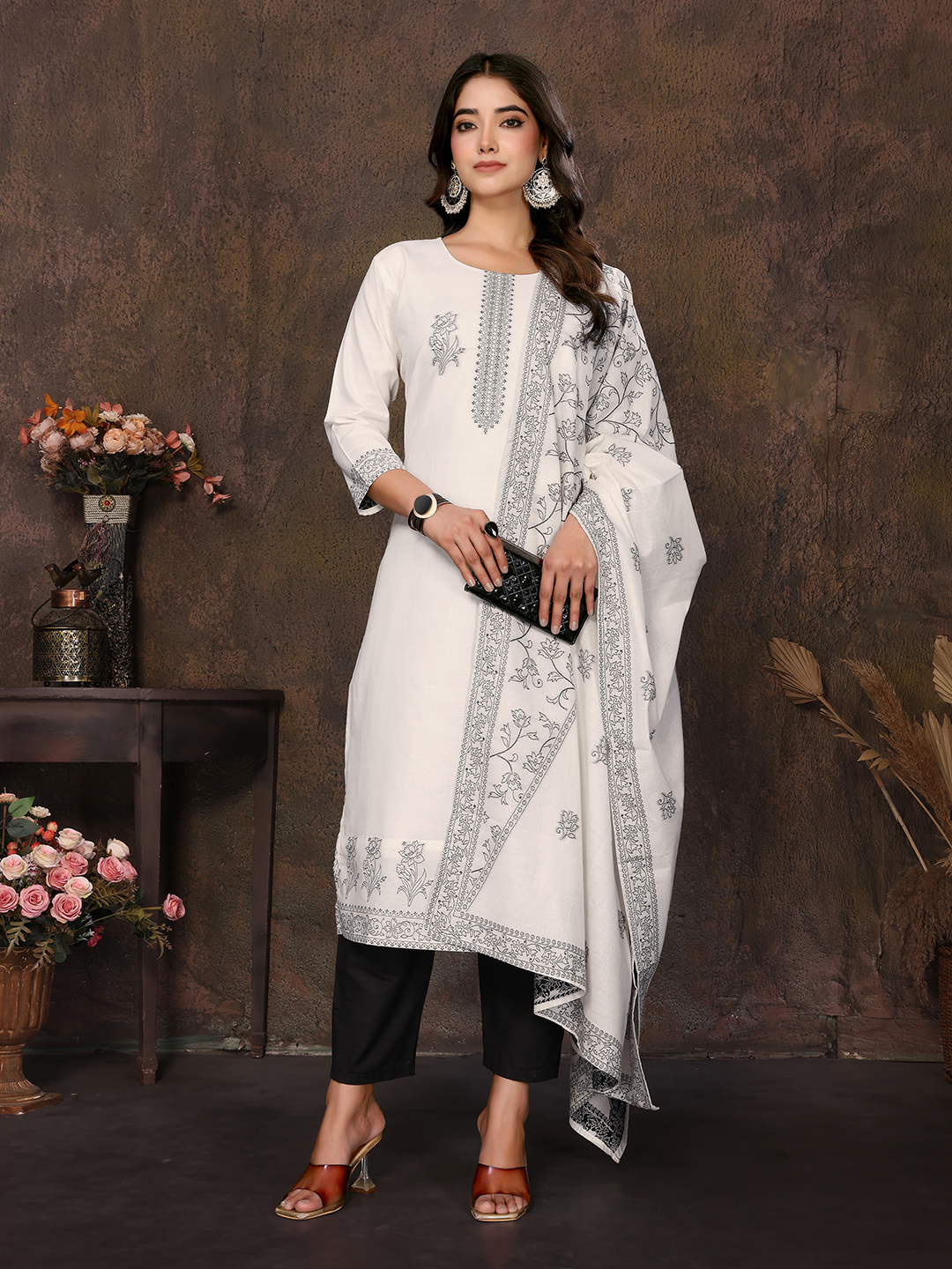 Women's Cotton Embroidery design Straight Kurta Pant With Dupatta