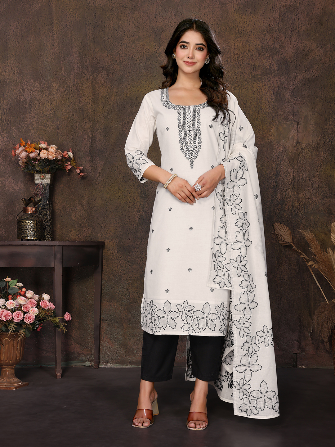 Women's Cotton Embroidery design Straight Kurta Pant With Dupatta