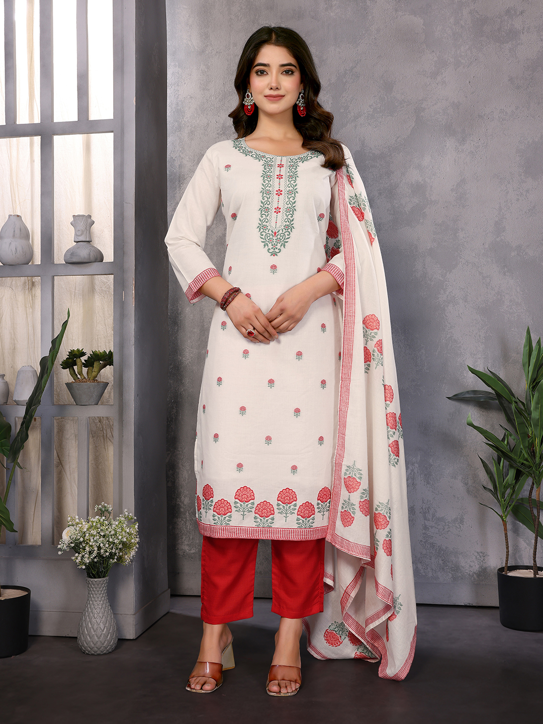Women's Cotton Embroidery design Straight Kurta Pant With Dupatta