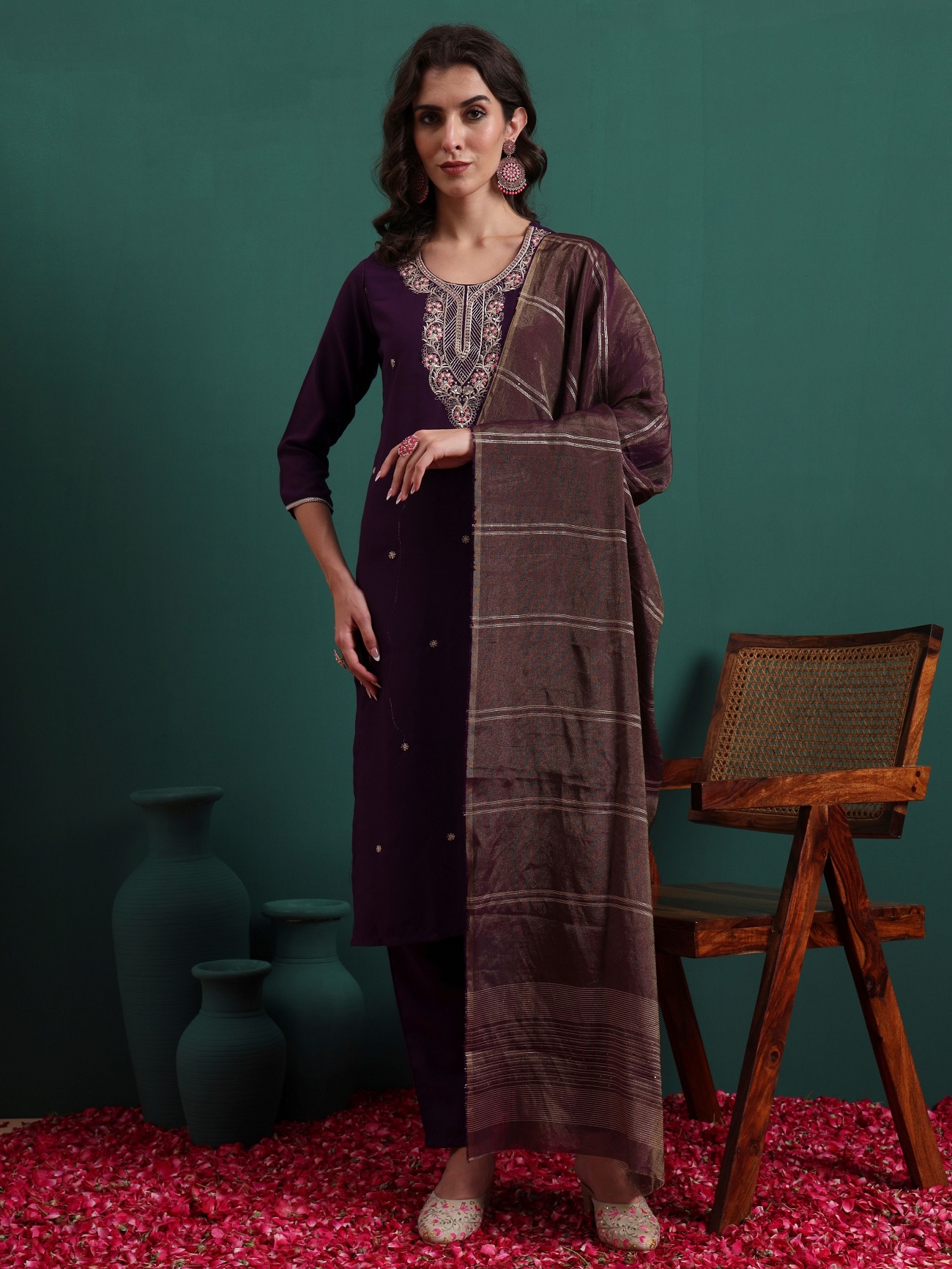 Women's Viscose Embroidery Straight Kurta Pant With Dupatta