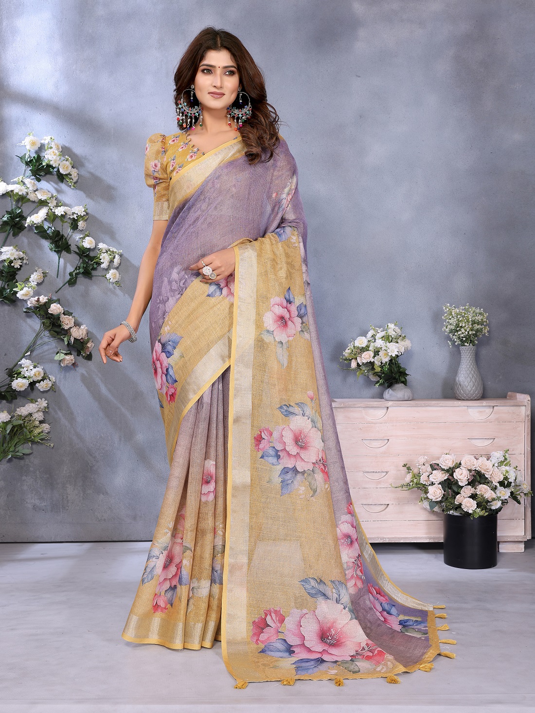 Linen Shimmer Digital Print Saree With Unstiched Blouse Piece