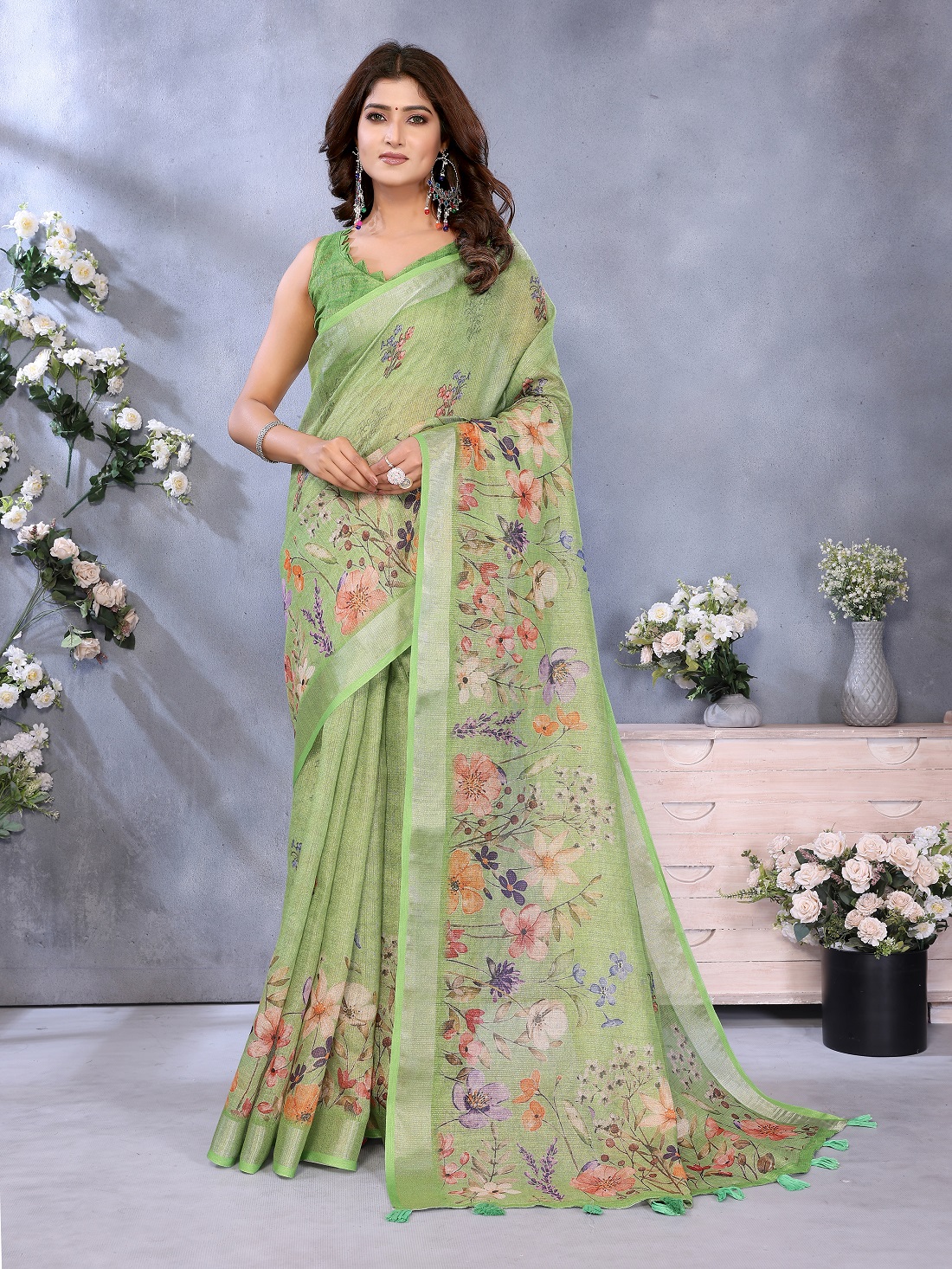 Linen Shimmer Digital Print Saree With Unstiched Blouse Piece