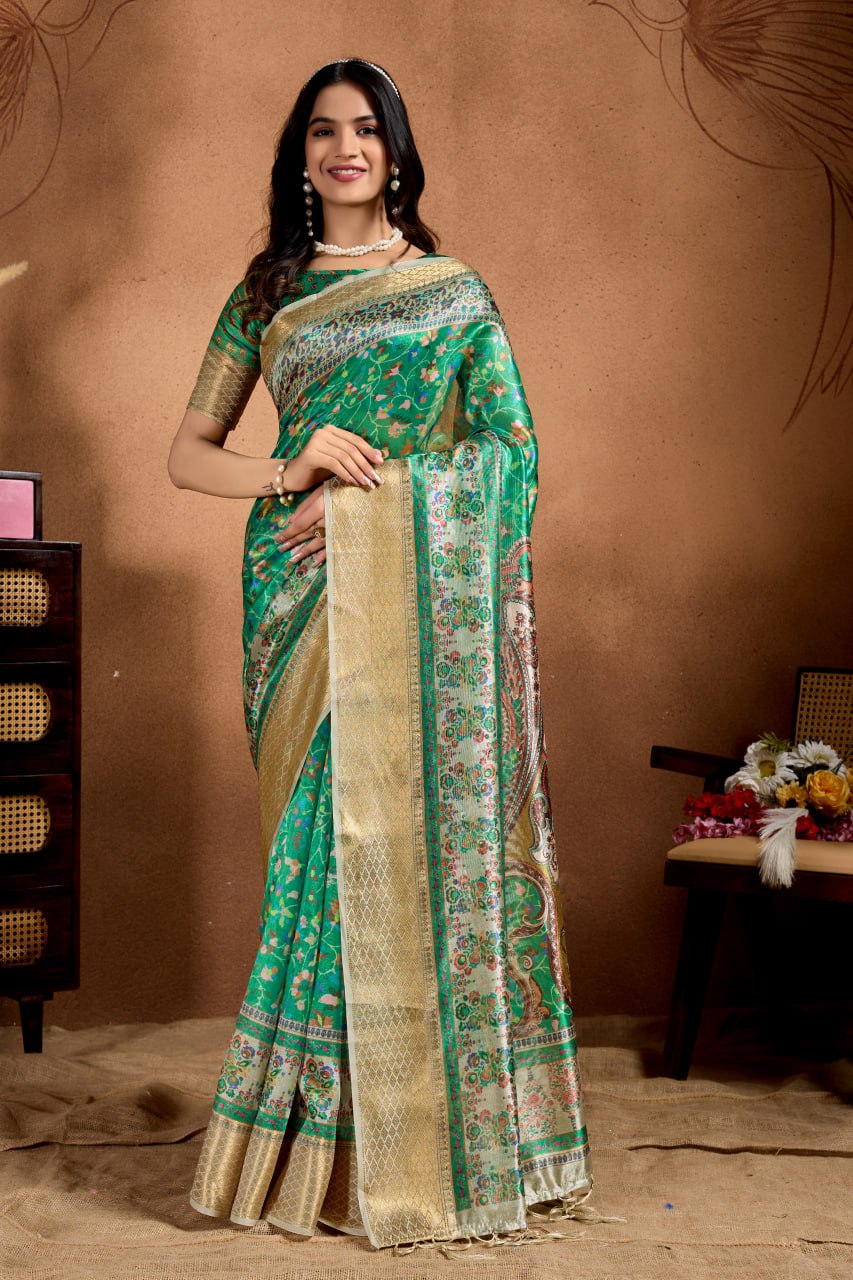 Silk Blend Floral Print Saree With Unstiched Blouse Piece