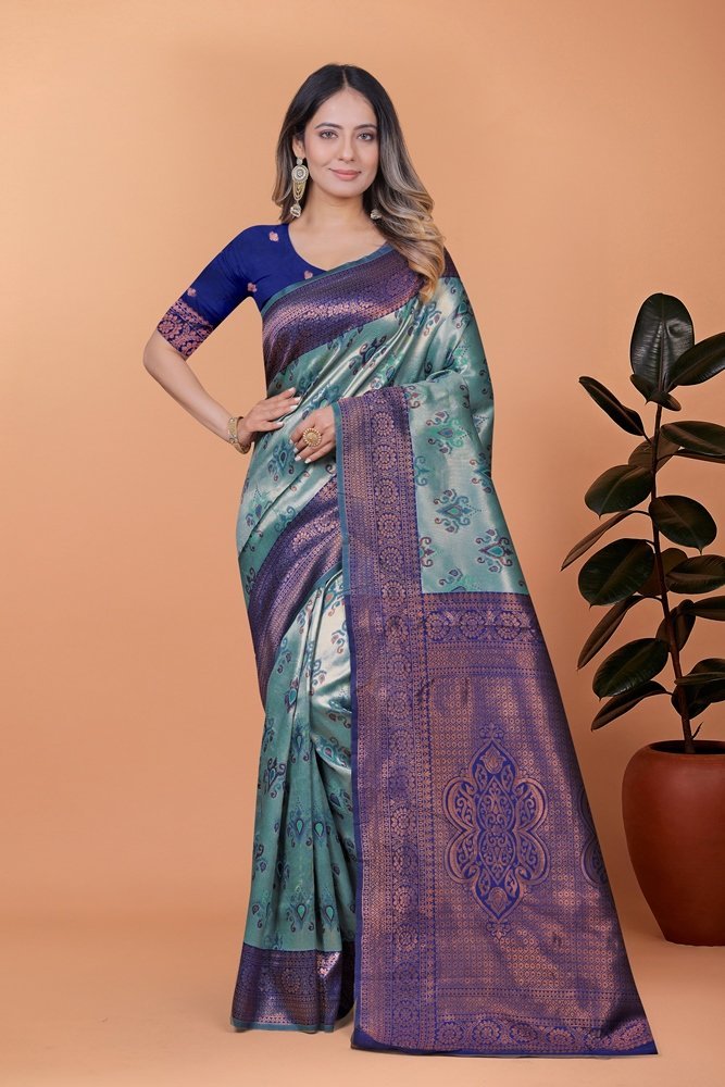 Avantini Emerald Twilight Banarasi Silk Saree With Unstitched Blouse Piece